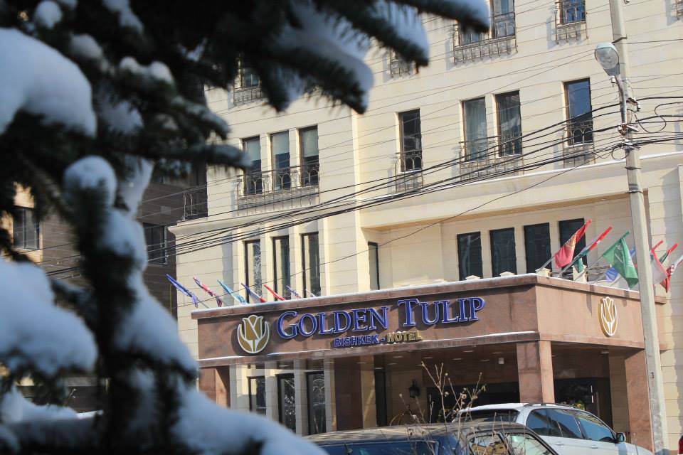 Ramada By Wyndham Bishkek Centre Hotel Exterior foto